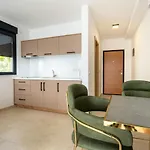 Πανσιόν Emina Sa Privatnim Parkingom Neum