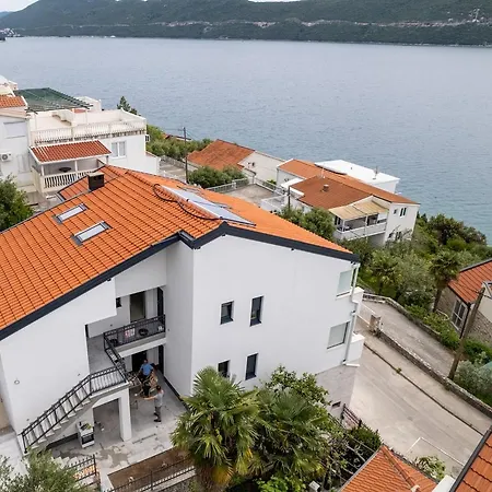Emina Sa Privatnom Plazom I Parkingom Guest house Neum