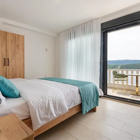 Emina Sa Privatnom Plazom I Parkingom * Neum