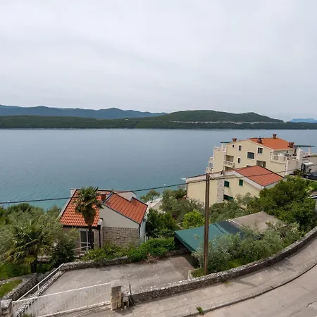 Emina Sa Privatnom Plazom I Parkingom Πανσιόν Neum