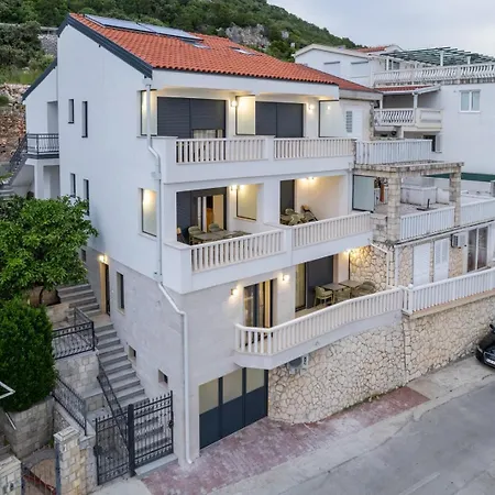 Pensión Emina Sa Privatnim Parkingom Neum