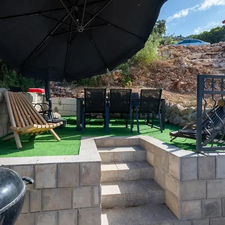 Emina Sa Privatnom Plazom I Parkingom Πανσιόν 3*