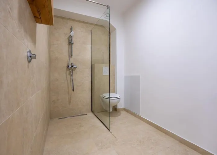 Pensión Emina Sa Privatnim Parkingom Neum