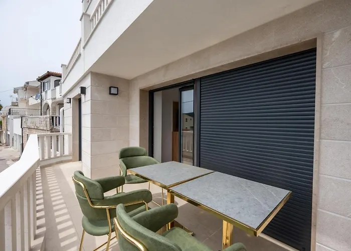 Pensión Emina Sa Privatnim Parkingom 3*