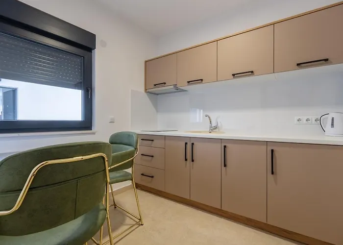 Pensión Emina Sa Privatnim Parkingom