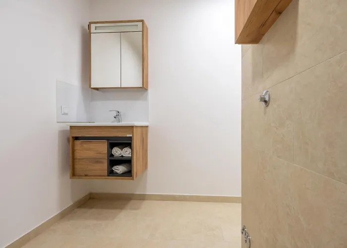 Pensión Emina Sa Privatnim Parkingom Neum