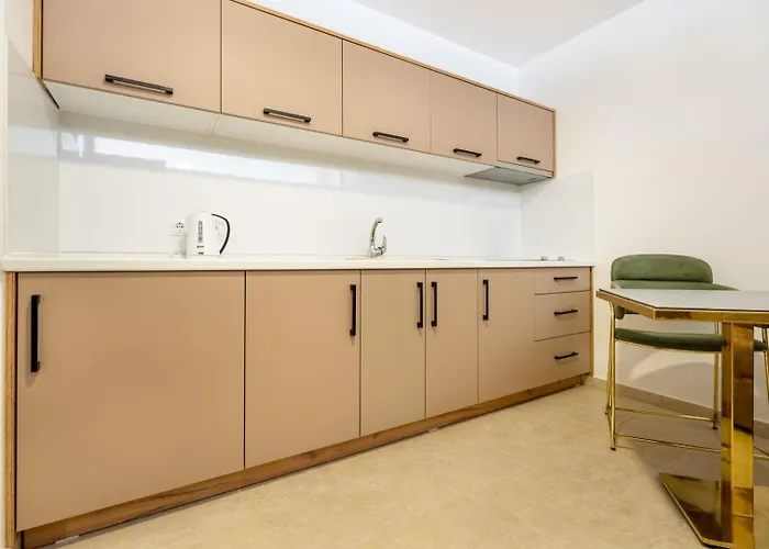 Pensión Emina Sa Privatnim Parkingom