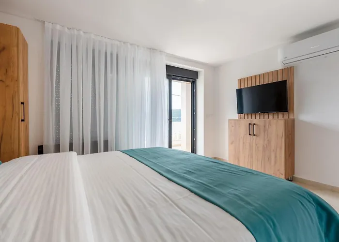 Pensión Emina Sa Privatnim Parkingom