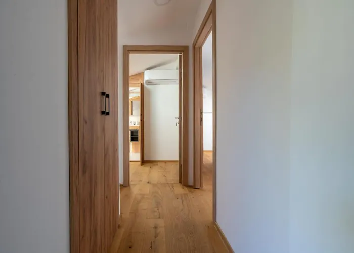 Pensión Emina Sa Privatnim Parkingom