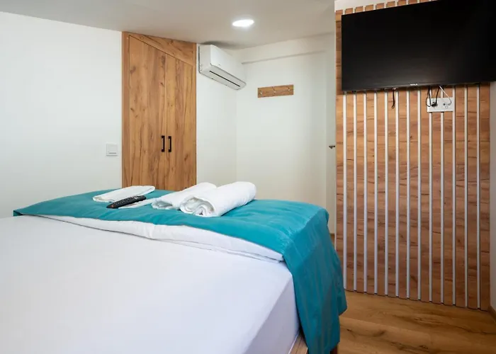 Pensión Emina Sa Privatnim Parkingom