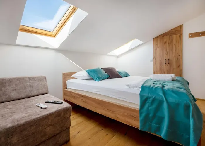 Pensión Emina Sa Privatnim Parkingom 3*